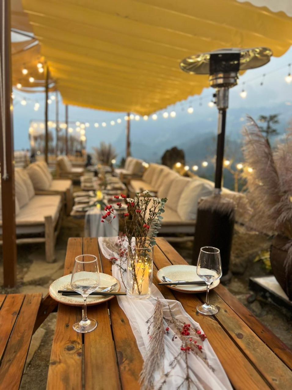 Phansi - Glamping, View Point 360, Bar & Bbq Sapa